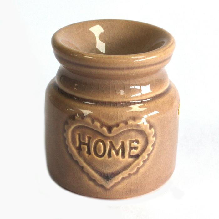 Home oliebrander bruin van 7 x 7 x 7 cm, gemaakt van keramiek. Het compacte ontwerp is ideaal voor het verspreiden van geurige olie in kleine ruimtes.